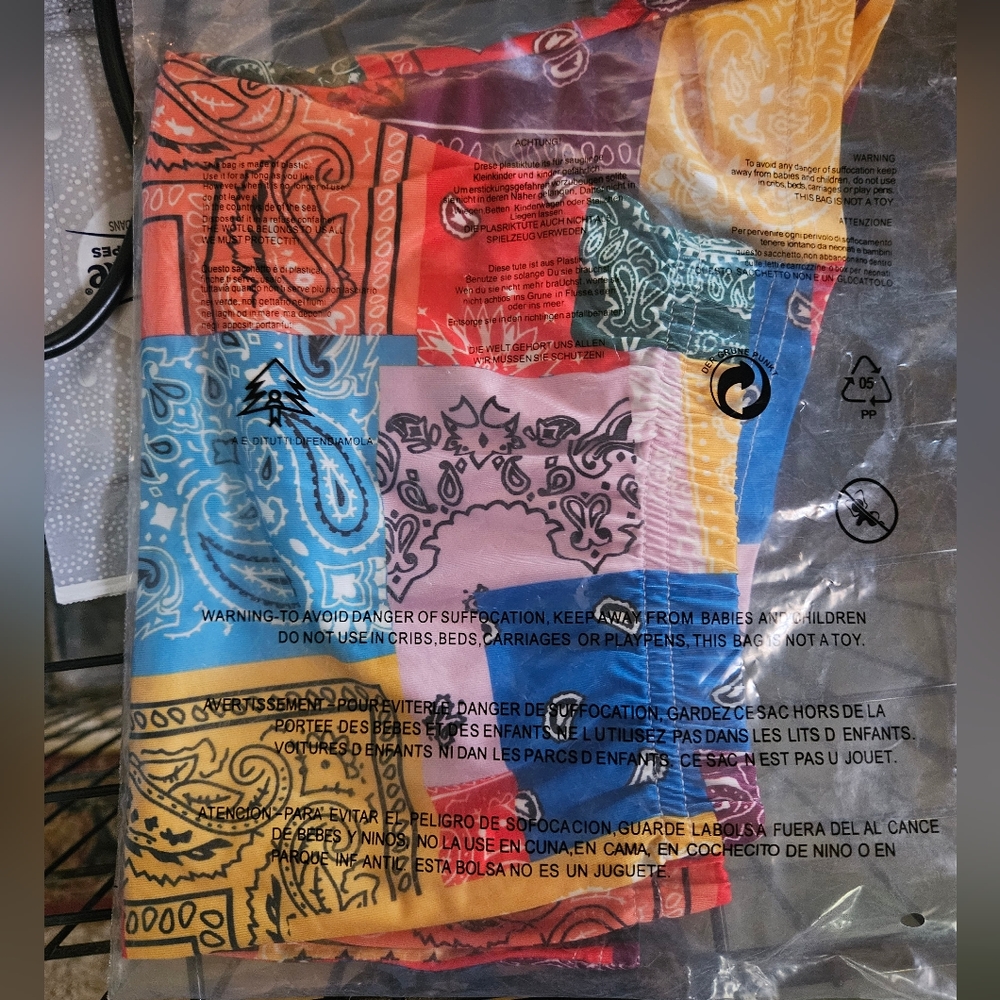 Patchwork Shorts NIP Sz 6 Multicolored - Picture 2 of 4